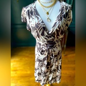 Amuse Society Floral Print Wrap Dress - Size L (NWT)